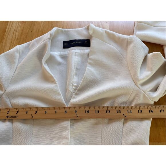 ZARA Basic White Peplum Blazer – XS, Tailored Fit, Made in Morocco - Picture 7 of 14
